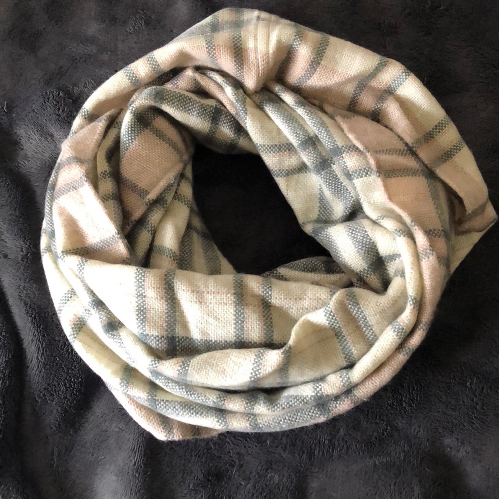 Loft. Winter Warm Infinity Scarf.